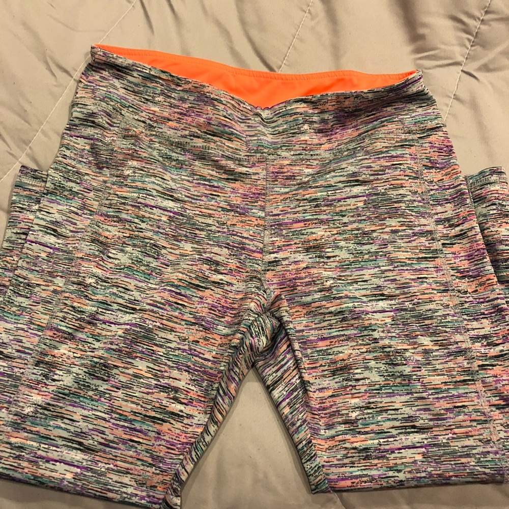 Exercise capris - Picture 3 of 3